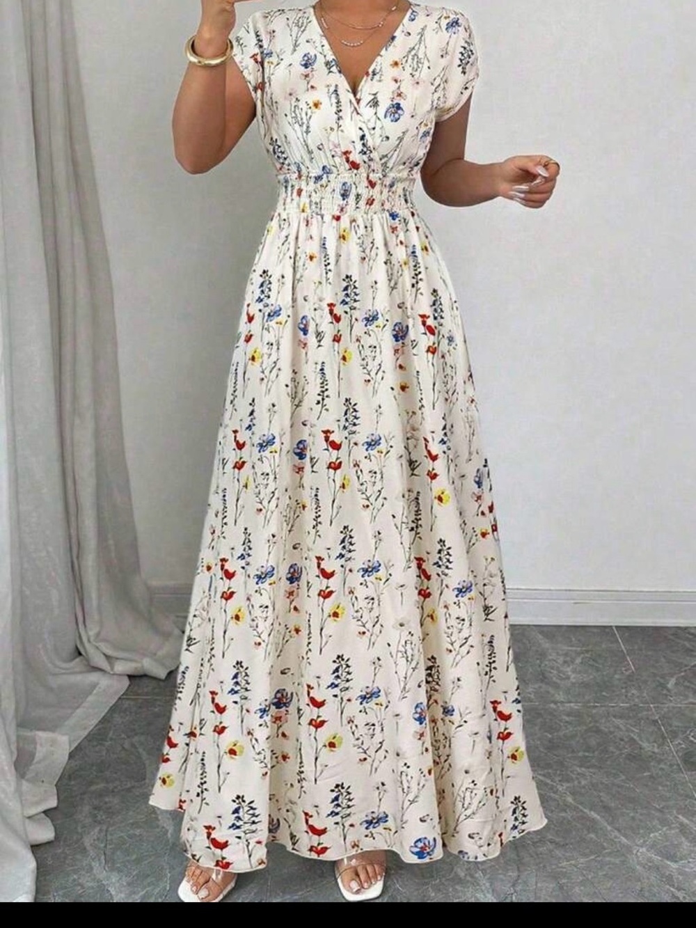 Elegant Floral V-Neck Maxi Dress in Cream